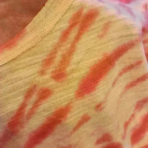 Victoria's Secret PINK tee - Picture 5 of 10